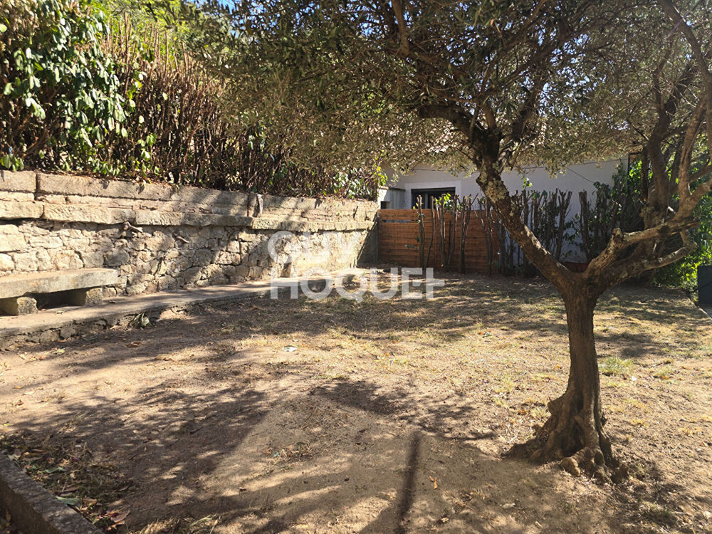 Maison 4 pièces à louer à Ucel, 117 m² avec jardin et garage