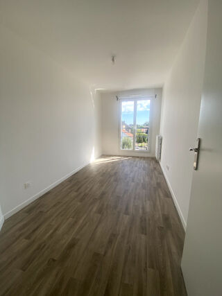  Appartement à louer 3 pièces 66 m²