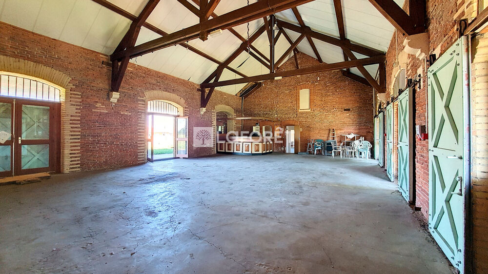 Ancienne gare, Bessières, 292 m² sur 2 856 m² de terrain