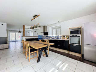  Maison 5 pièces 225 m² Leurville