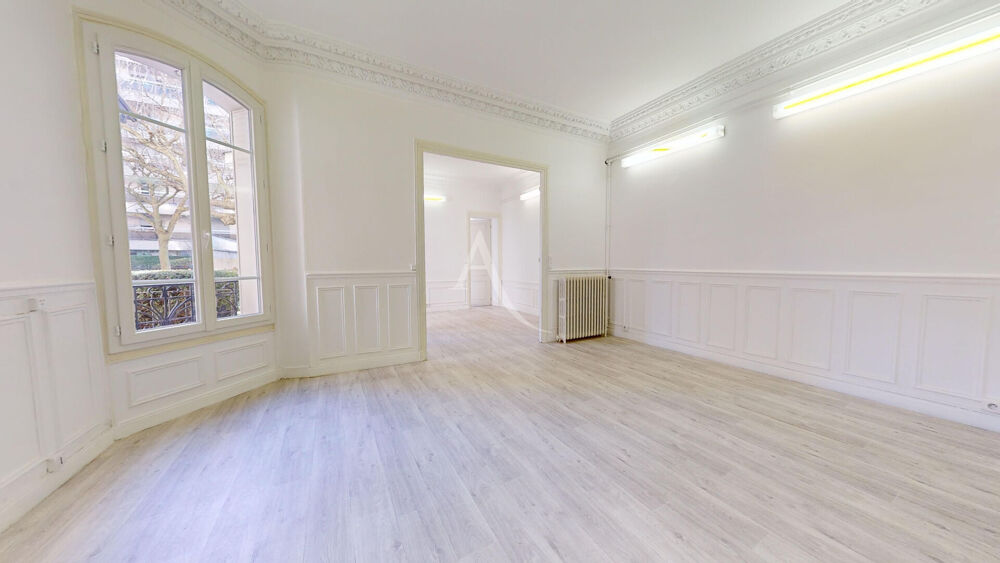 LE RAINCY Appartement 4 pièces / Profession Libérale 76m2