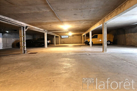  Parking / Garage � louer 