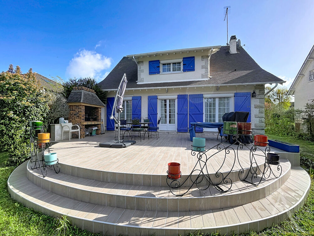 Maison de caractère entièrement rénovée avec vie de plain-pied, 2 suites, garage et terrain de 1 057 m² à Limetz-Villez
