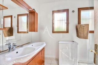  Maison � vendre 8 pi�ces 199 m�