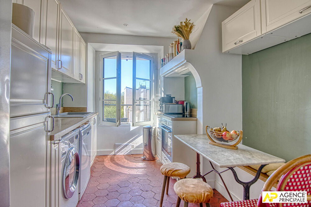 Vente Appartement Versailles Notre-Dame Appartement 4 pièces en duplex de 93m² au sol situé au 3ème et dernier étage  avec caves Versailles