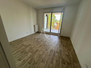  Appartement à louer 2 pièces 44 m²