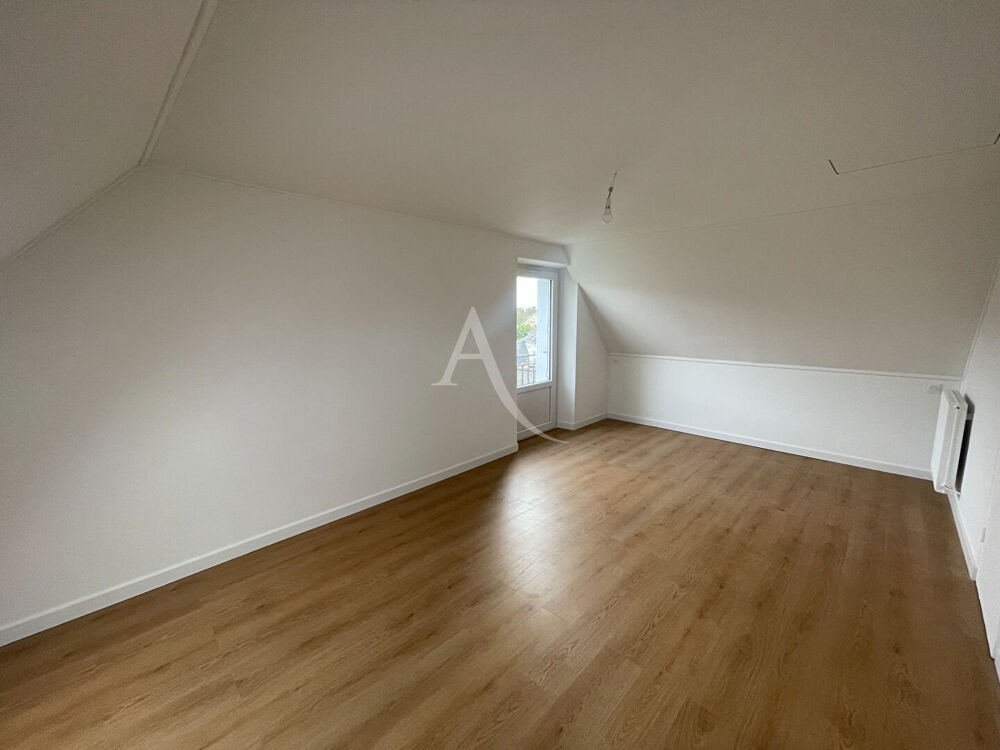 Location Appartement A LOUER FENEU Très bel appt Rénové de Type 3 de 72 m2 au 2ème étage Feneu