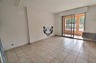  Appartement à louer 2 pièces 31 m²