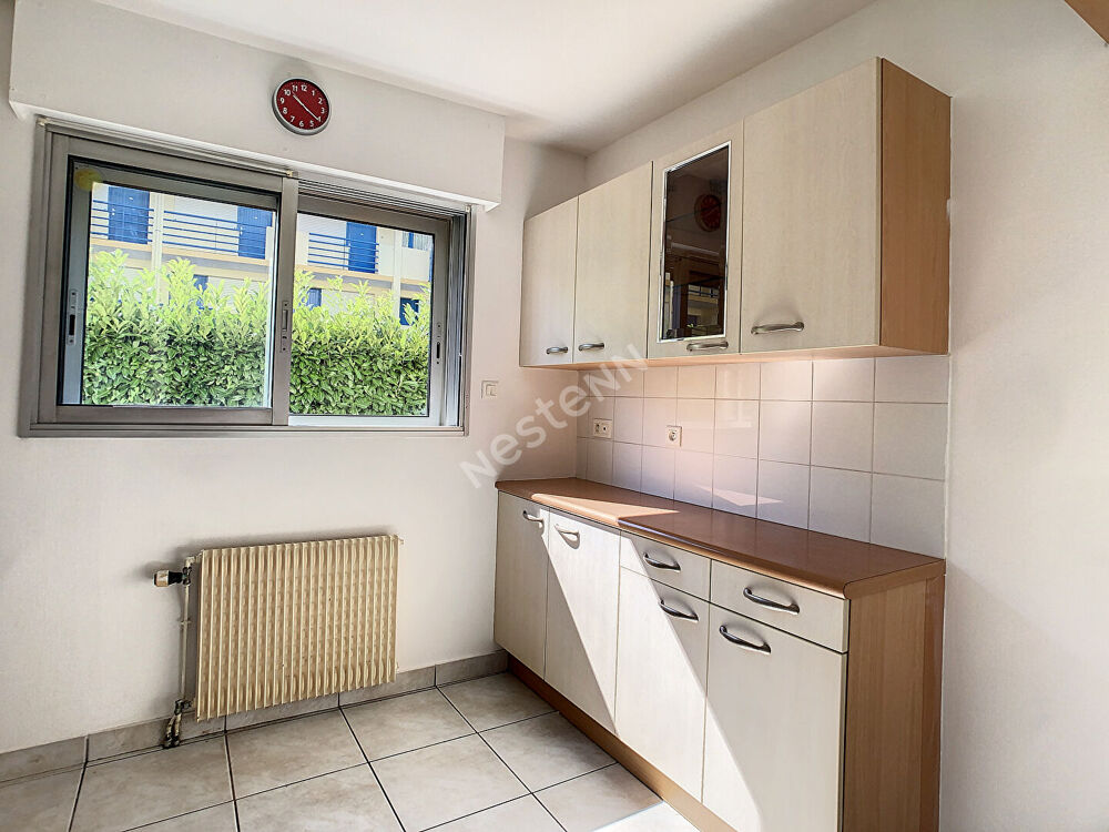 Location Appartement Appartement meublé de type 3 avec cave et garage ! Quimper