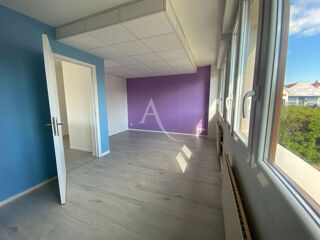 Immeuble à vendre 9 pièces 180 m²