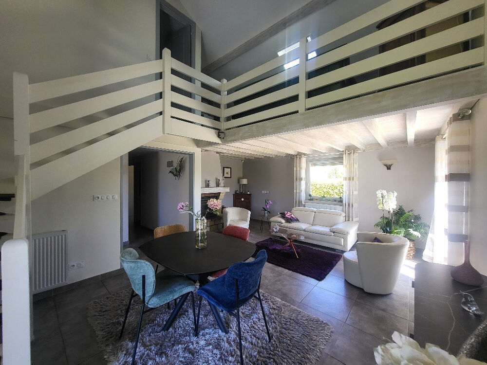 Vente Maison Charmante maison rénovée avec cheminée, double garage et grand terrain arboré Saint didier sur chalaronne