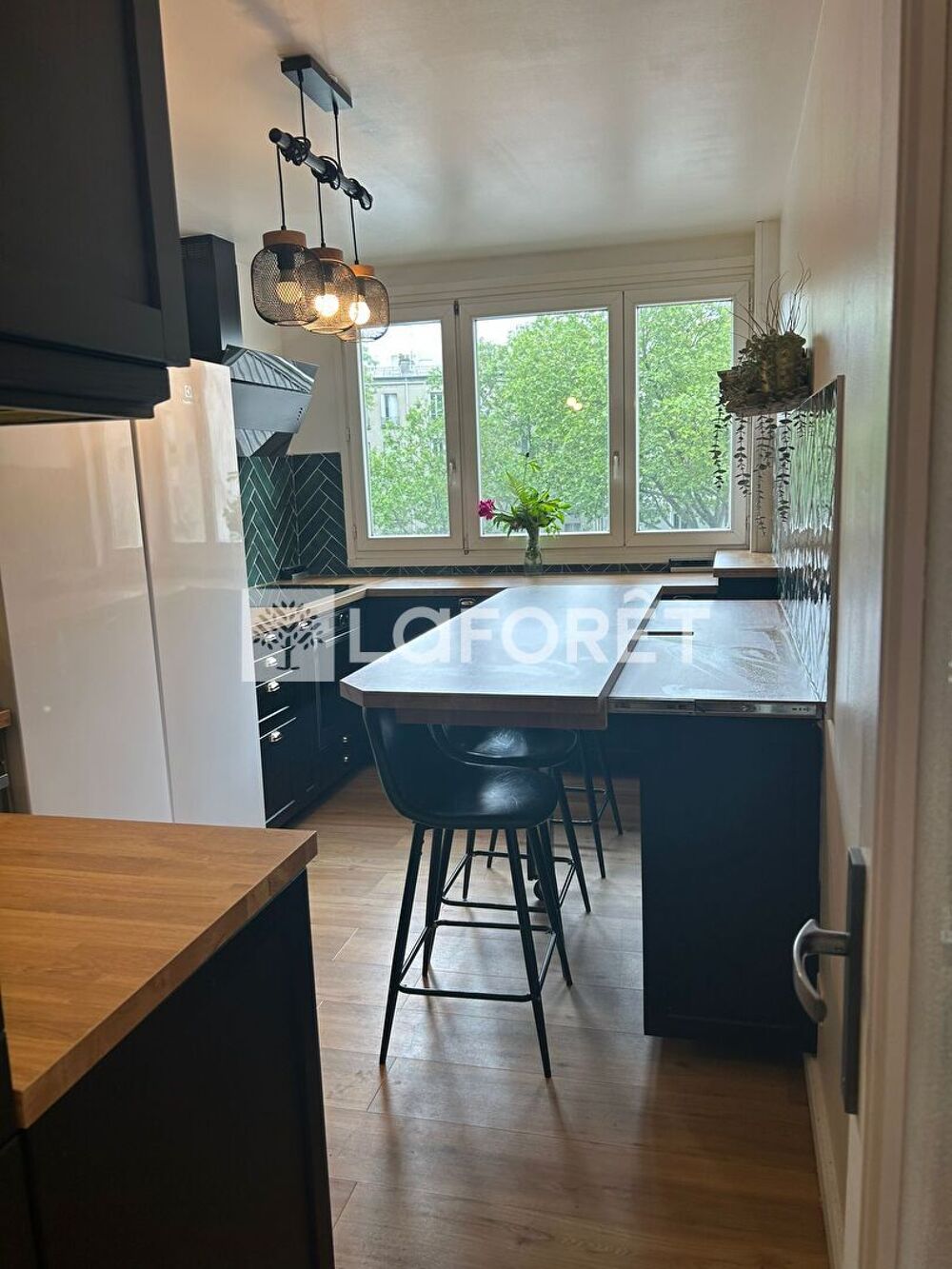Location Appartement Montrouge - Appartement 4 pièces meublé 80.85 m2 avec cave et parking Montrouge