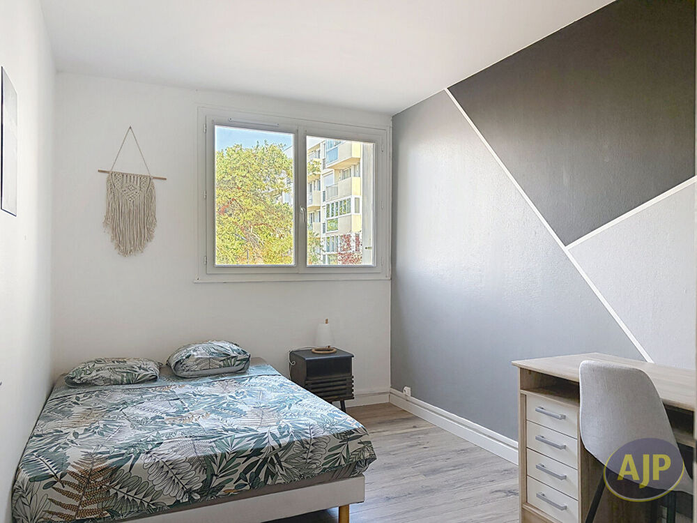 Vente Appartement Appartement T4 avec balcon -  Proche centre-ville de Cholet Cholet