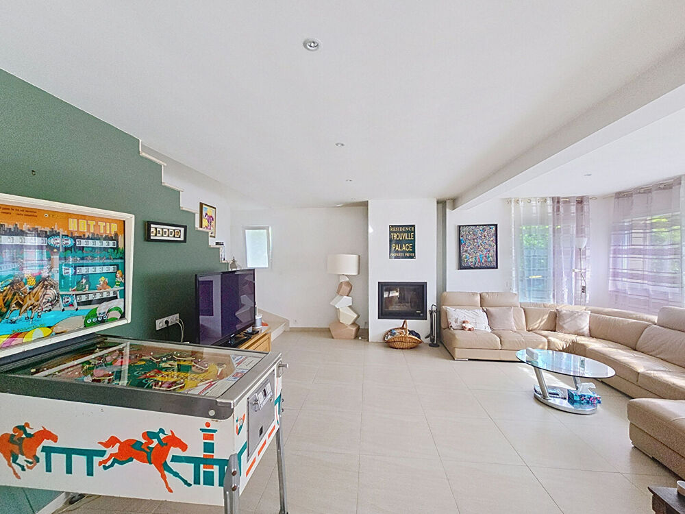 TROUVILLE SUR MER - Maison contemporaine de 6 pièces