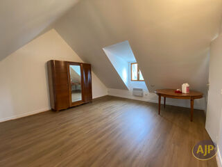  Maison à louer 5 pièces 136 m²