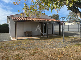 Location Maison LOCATION maison meublée à La Chaize Giraud 3 pièce(s) 64 m2 La chaize giraud