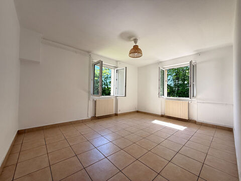   Appartement Lons-Le-Saunier / 3 pièces / 2 chambres / 50.92 m² Appartement - 3 pièce(s) - 51 m²