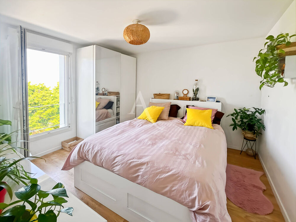 Vente Appartement Appartement Cergy 3 pi�ce(s) 63 m2 R�sidence r�cente  au dernier �tage avec terrasse! Cergy