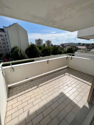  Appartement � louer 5 pi�ces 91 m�