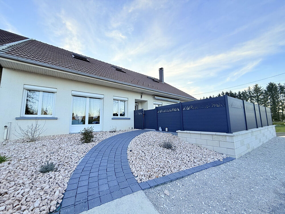 Vente Maison Maison  200 m2 sans vis a vis Vercel villedieu le camp