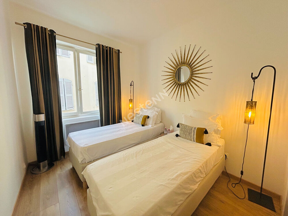 Vente Appartement La Ciotat Elégant appartement T3 de caractère au coeur du centre historique La ciotat