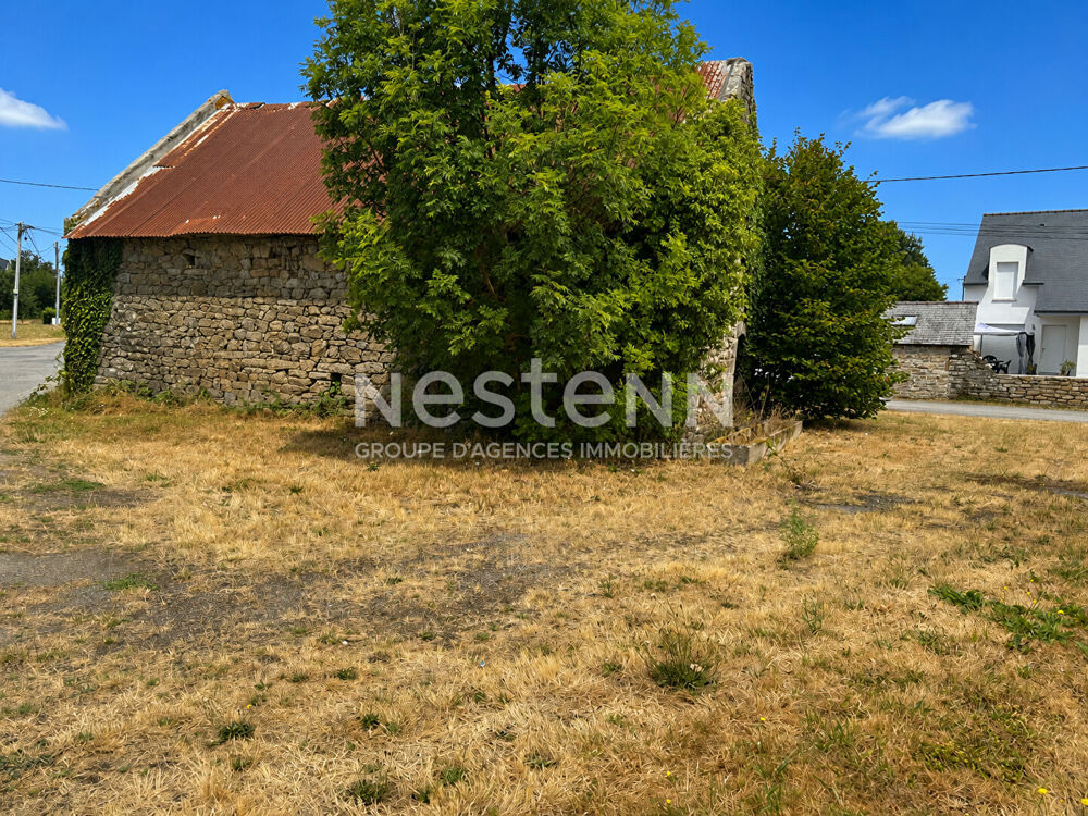 Grange en pierre à rénover à 2 pas du centre-bourg