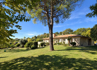 Vente Maison Montpezat De Quercy - Propriété 5 pièces  267.47 m2 Montpezat de quercy