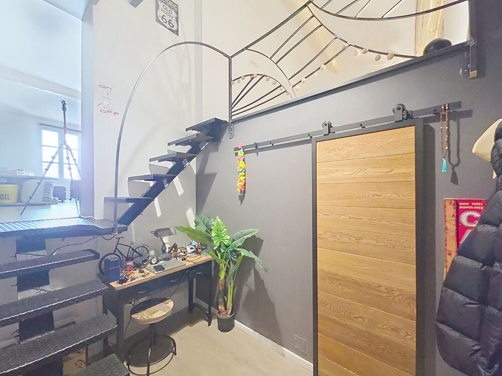 Vente Appartement Appartement Avignon 2 pièce(s) 68.51 m2-INTRA MUROS-PARKING DES HALLES-PETITE COPROPRIETE Avignon