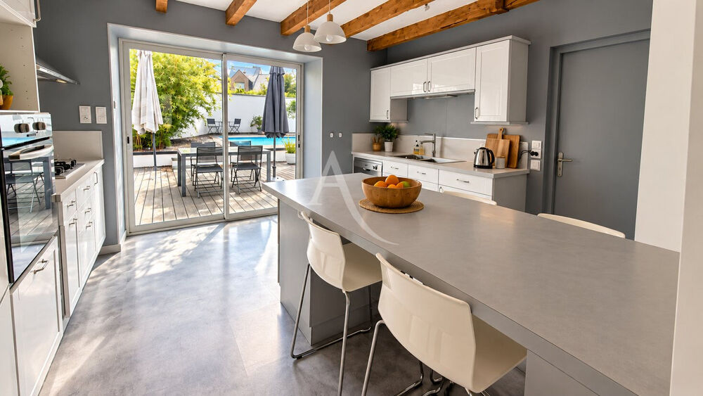 Vente Maison Maison Villevêque avec piscine au coeur de Villevêque Villeveque