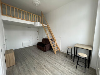  Appartement à louer 1 pièce 27 m²