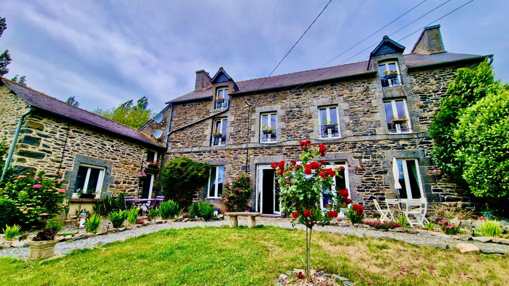 CÔTES D'ARMOR Belle maison en pierre rénovée, 6 chambres, gîte de 2 chambres, jardins - possibilité de chambres d'hôtes (succè