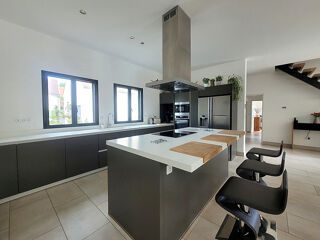  Maison à vendre 4 pièces 215 m²