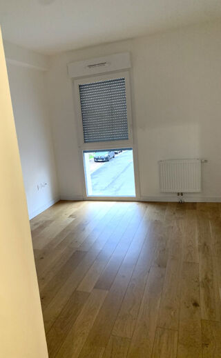  Appartement à louer 2 pièces 55 m²