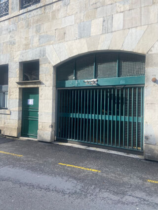  Parking / Garage  louer  Besancon