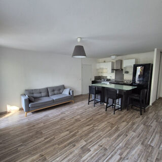  Appartement à louer 3 pièces 68 m²
