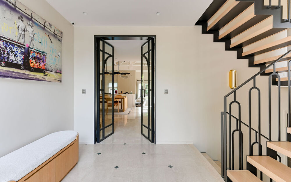 Vente Maison Charbonnières Les Bains - villa d'exception de 256m2 au sein d'un écrin de verdure Charbonnieres les bains