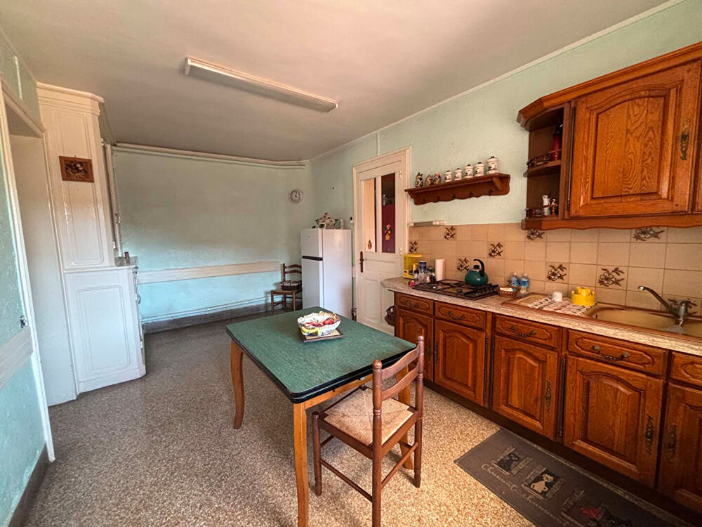 Vente Maison Maison de village individuelle avec grand Hangar et jardin Clary