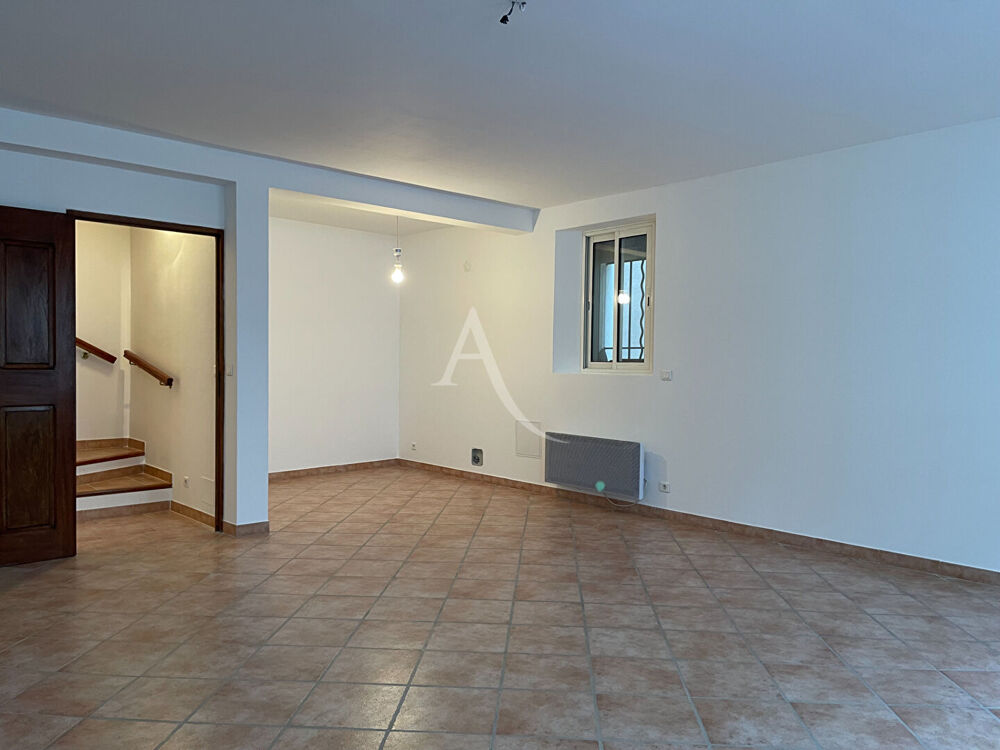 Vente Maison JOLIE MAISON DE VILLAGE DE 74M2 AVEC GARAGE, BALCON ET CAVE AU COEUR DE RIEZ (04). Riez