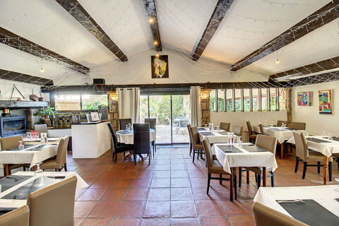   A VENDRE ! Murs commerciaux restaurant Tourtour 5 pièces 210 m² 