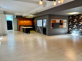  Appartement à louer 8 pièces 190 m²