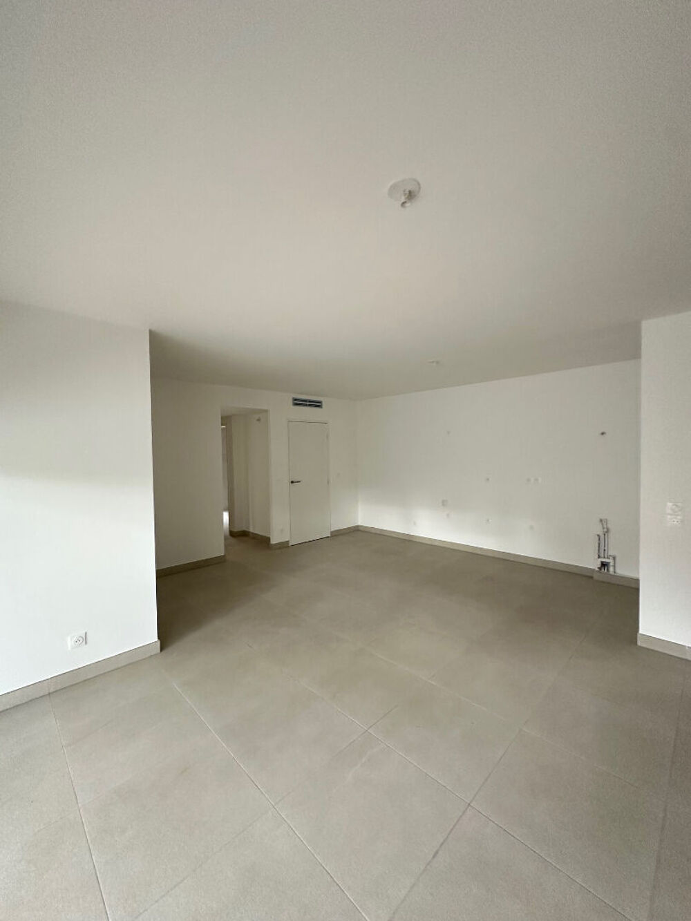 A VISITER RETOUR EN VENTE - APPARTEMENT T3 AVEC TERRASSE VUE NATURE - AIX EN PROVENCE