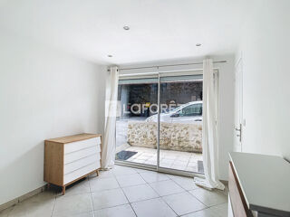  Appartement à louer 3 pièces 49 m²