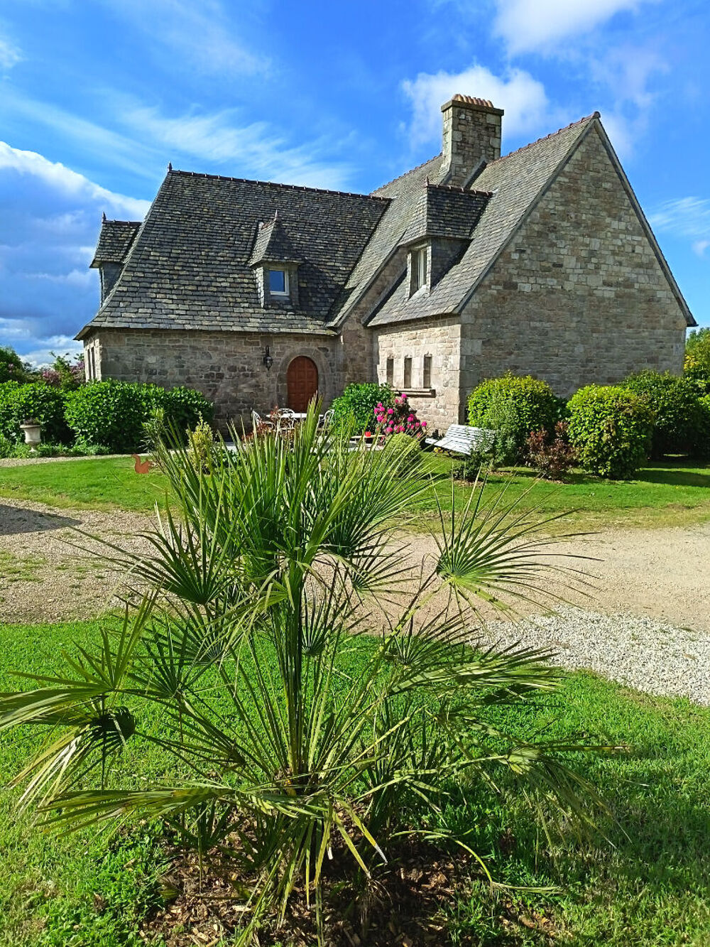 MAISON BRETONNE DE CHARME 310 m² AVEC 2 HECTARES , LANDIVISIAU , FINISTERE