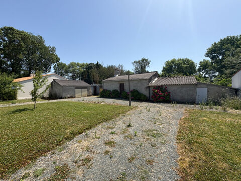   B�timent � r�habiliter � Ch�teauneuf Maison - 4 pi�ce(s) - 110 m�