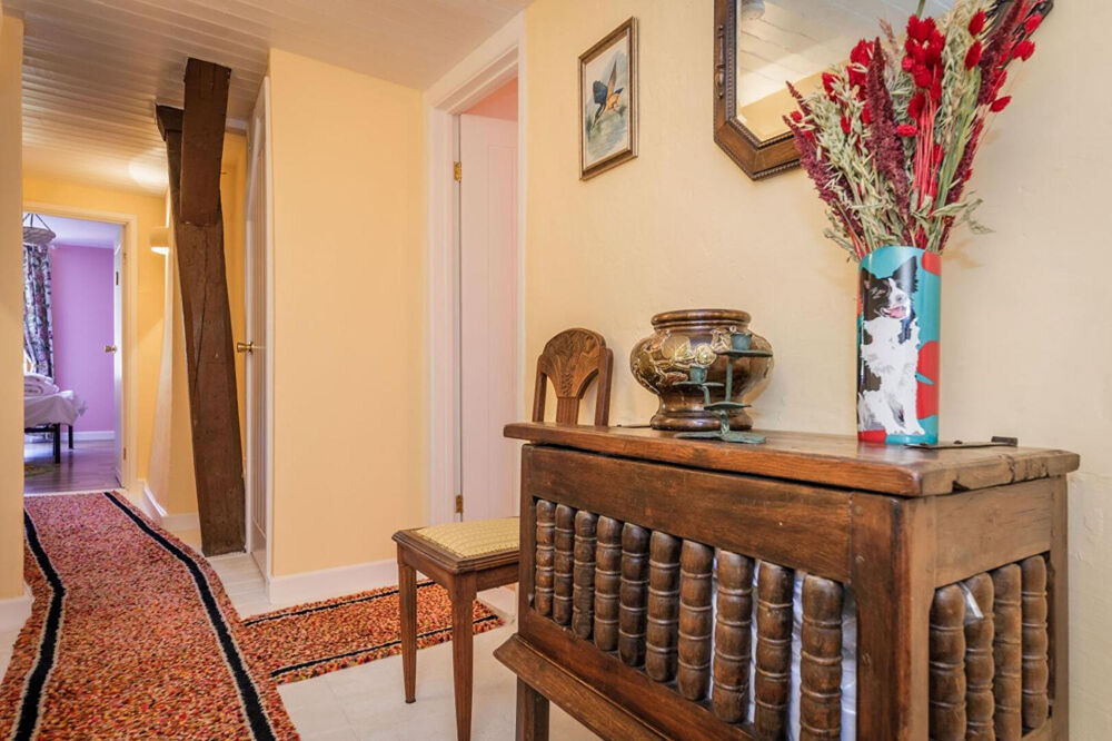 Vente Maison Maison de caractère avec chambres d'hôtes et local commercial au coeur de Ségur-le-Château Segur le chateau