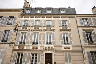 Vente Appartement Versailles Notre-Dame Appartement 5 piècxes 129 m² carrez situe au 1er étage avec cave Versailles