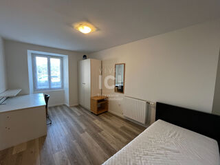  Maison à louer 6 pièces 109 m²