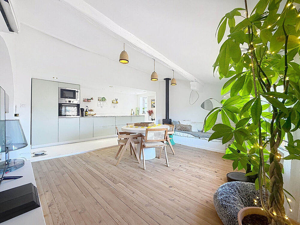Vente Appartement Pépite au coeur du Castellet village - T3  - toit terrasse - vue panoramique - Le castellet