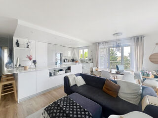  Appartement  vendre 5 pices 101 m Suresnes
