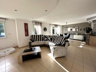  Maison  vendre 5 pices 138 m